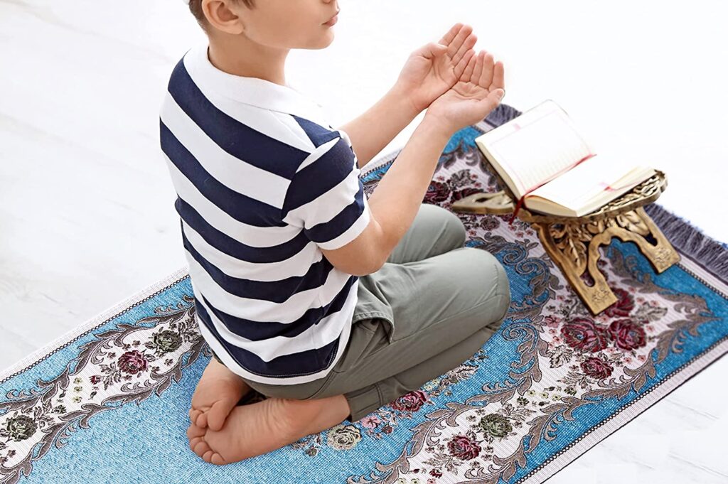 تربية الطفل على الإسلام وحب الرسول في وقت مبكر!